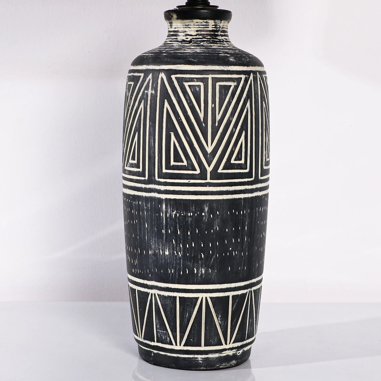 2 Pack 25 Inch Carved Geometric Ceramic Table Lamps Rustic Style